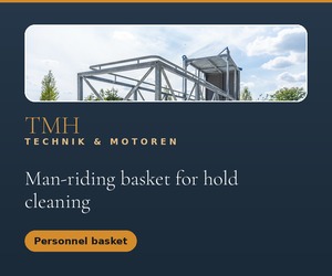 Man-riding basket for hold cleaning