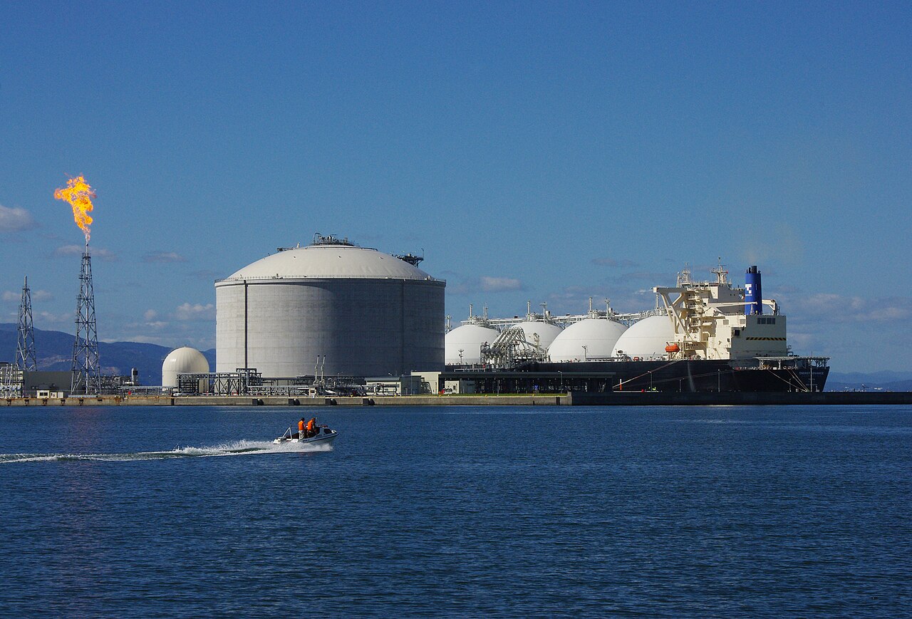 China's Surge in LNG Carrier Orders Challenges Korea's Dominance