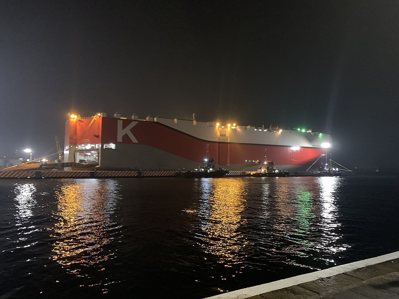 Chinese carriers expand Arctic shipping routes