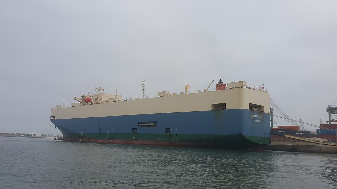 Gigamax 27,500‑TEU ships poised to redefine container capacity by the 2030s