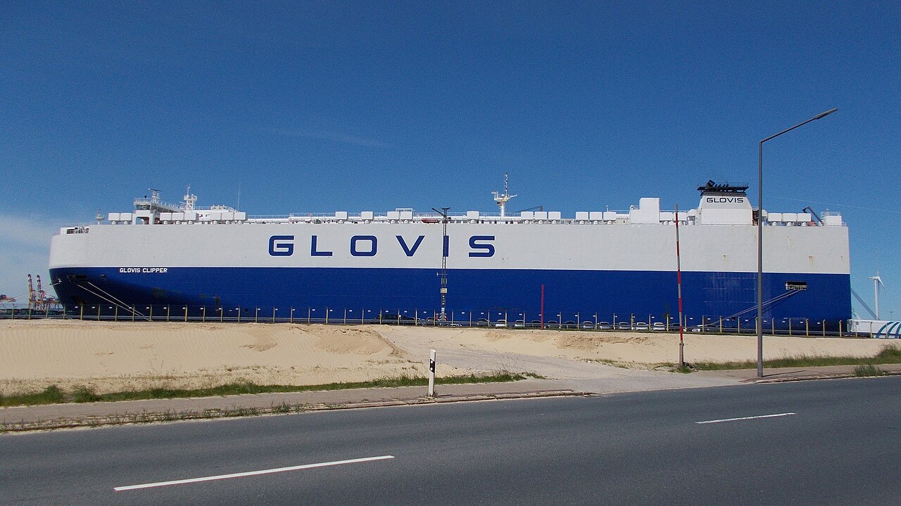 HMM signs $3.5 billion long-term shipping contract with Vale