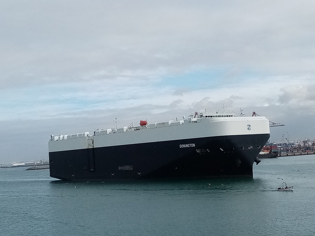 LNG freight rates ease as Asian spot demand buoyes shipping stocks