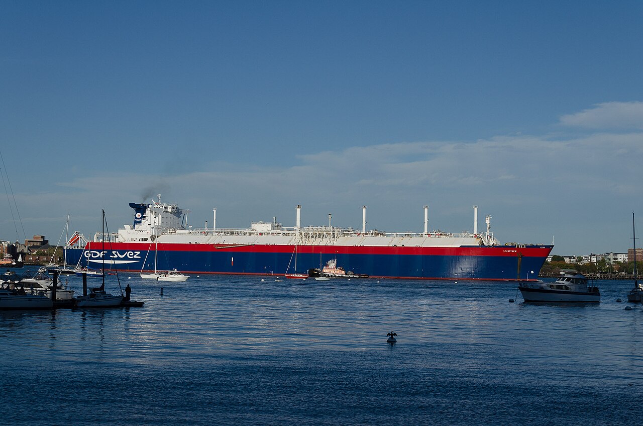 Shell and partners take final investment decision on LNG Canada Phase 2